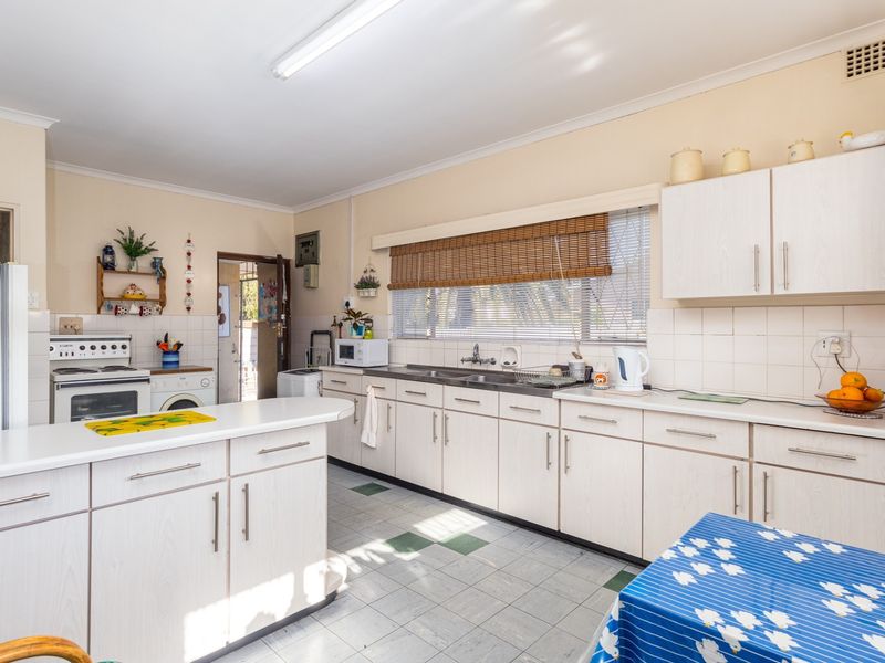 House For Sale in De La Haye, Bellville - Photo 8