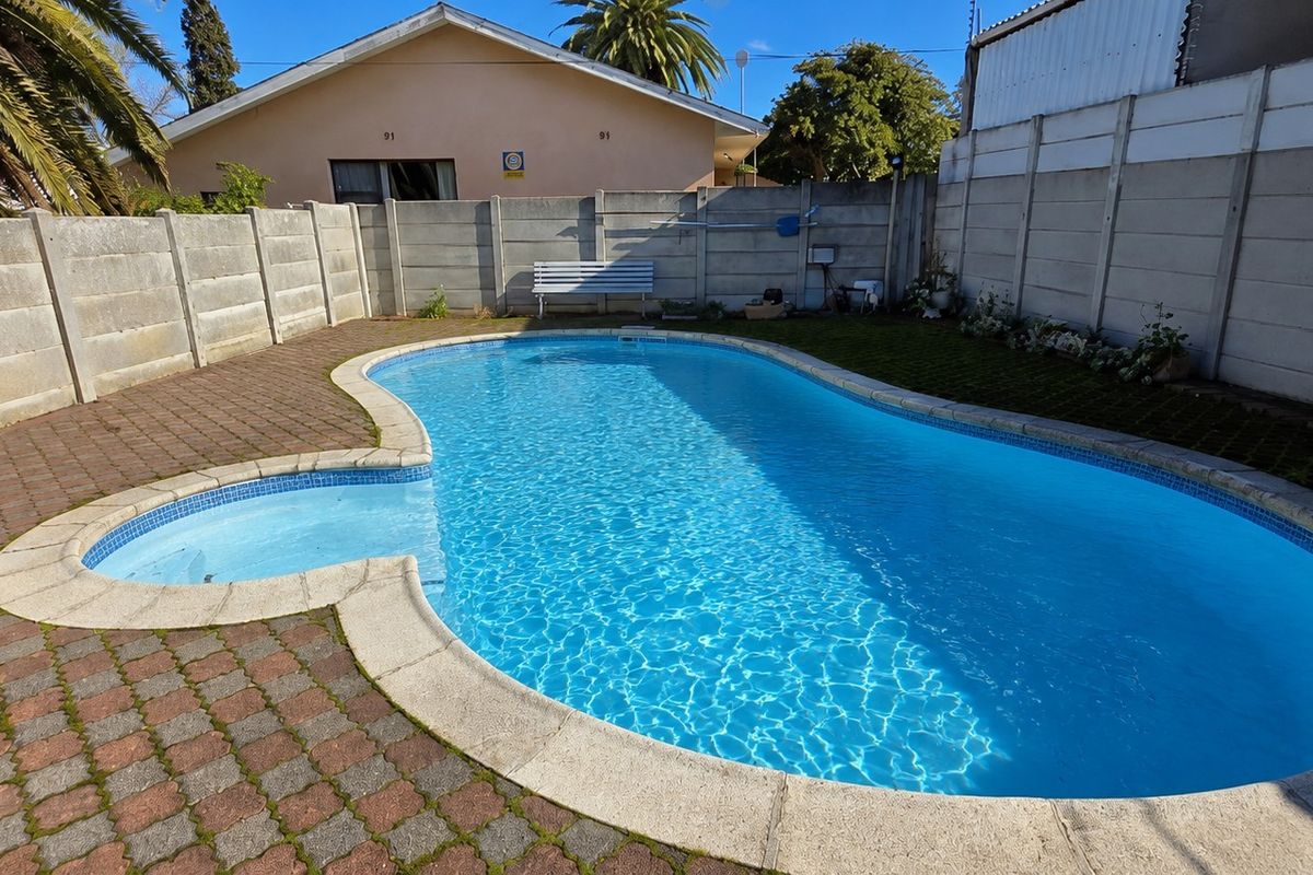 House For Sale in De La Haye, Bellville - Photo 3