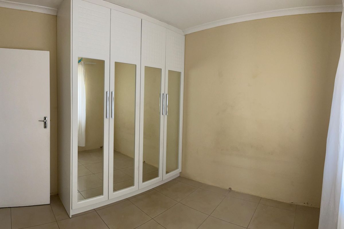 House For Sale in Newlands West - Photo 5