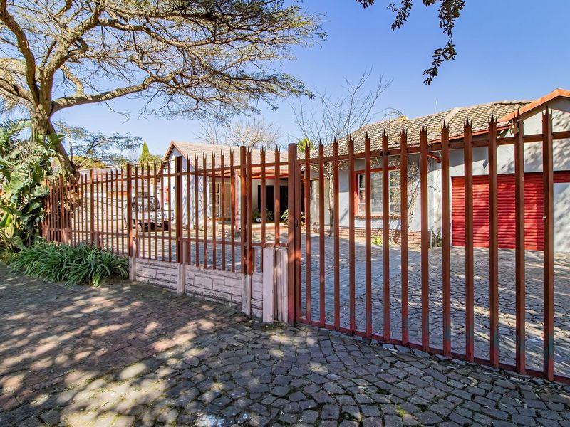 House For Sale in Glen Marais, Kempton Park - Photo 1