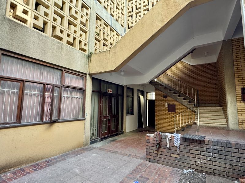 Prime Located Mixed Use Investment Property For Sale in Goodwood, Cape Town - Photo 7