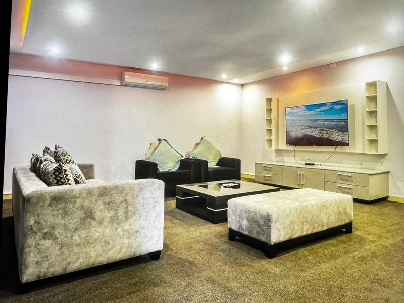 Breathtaking 5 Bedroom House in Tinley Manor - Photo 5