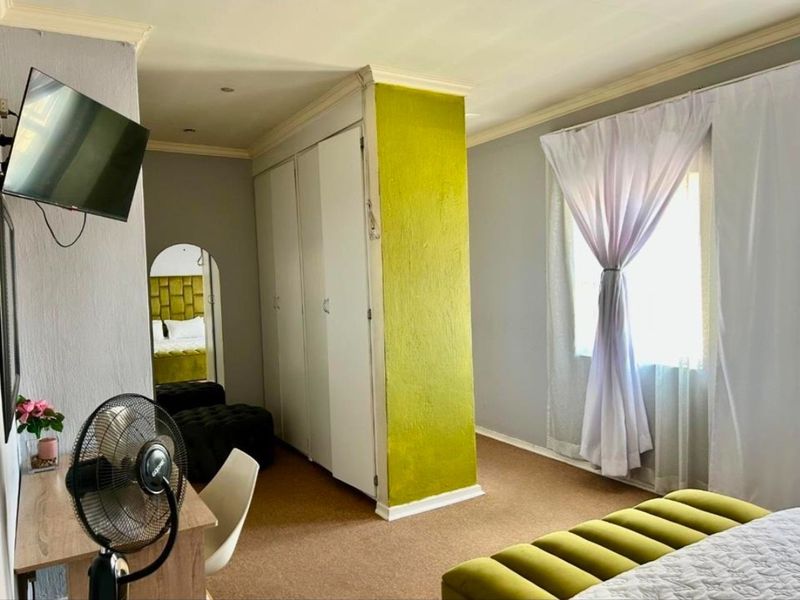 Townhouse For Sale in Sonneveld, Brakpan - Photo 9