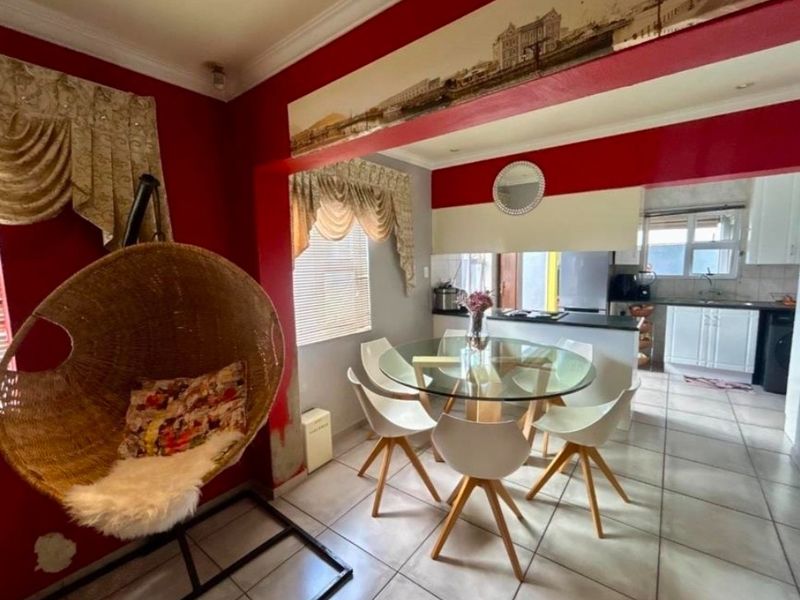 Townhouse For Sale in Sonneveld, Brakpan - Photo 4