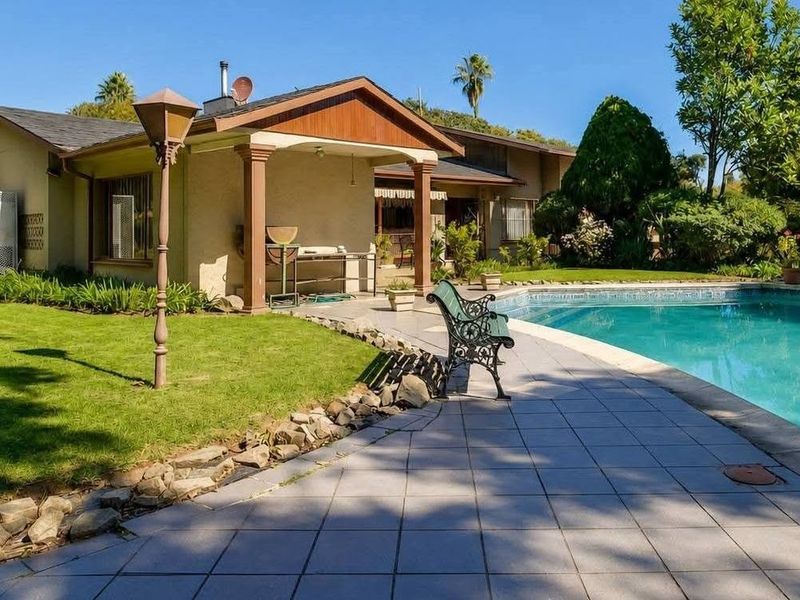 House For Sale in Bramley Park, Sandton - Photo 1