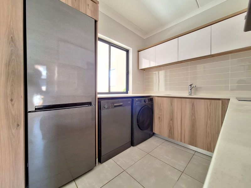 Stepless 3-Bedroom Apartment with Storeroom in Ballito Hills Estate - Photo 10