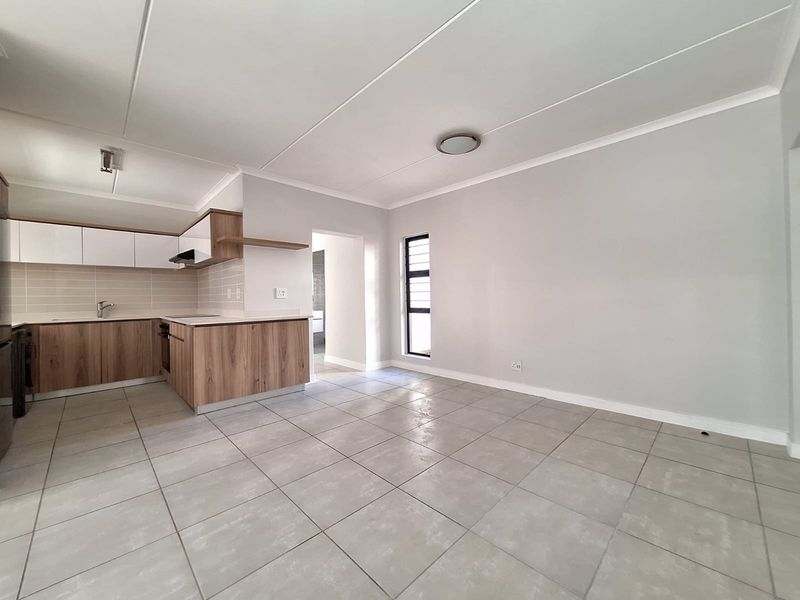Stepless 3-Bedroom Apartment with Storeroom in Ballito Hills Estate - Photo 5
