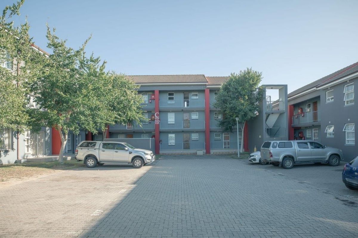 Apartment For Sale in Buh Rein Estate, Kraaifontein - Photo 2