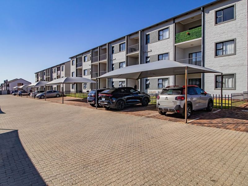 Apartment For Sale in Rynfield, Benoni - Photo 1