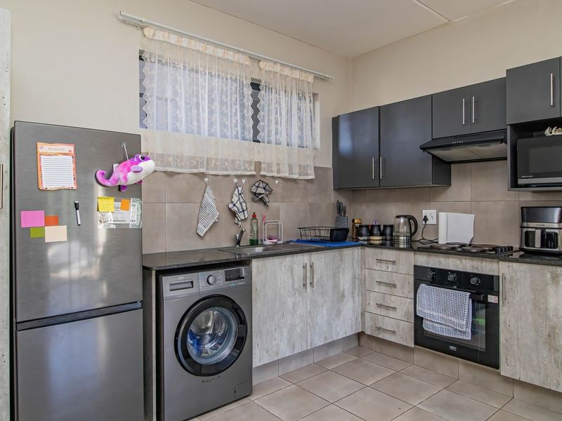 Apartment For Sale in Rynfield, Benoni - Photo 8