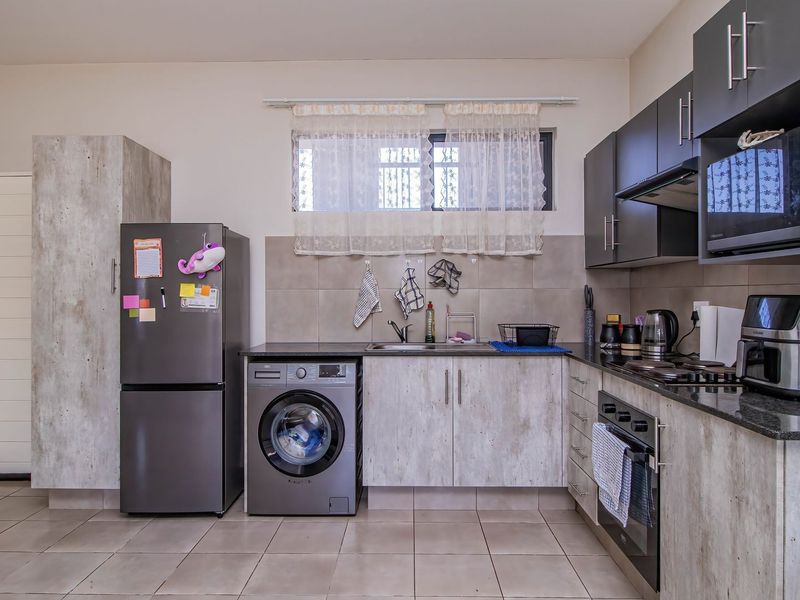 Apartment For Sale in Rynfield, Benoni - Photo 7