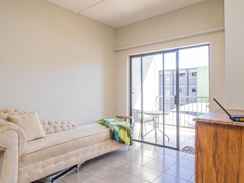 Apartment For Sale in Rynfield, Benoni - Photo 4