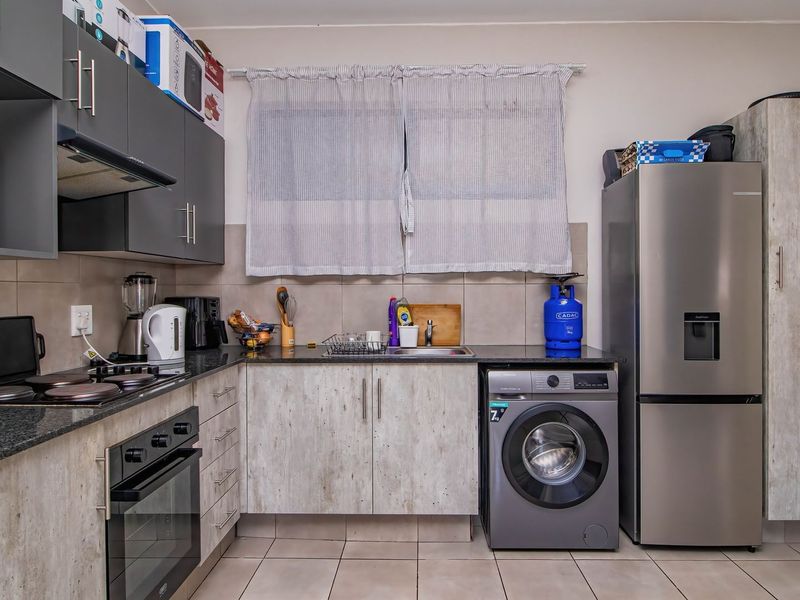 Apartment For Sale in Rynfield, Benoni - Photo 7