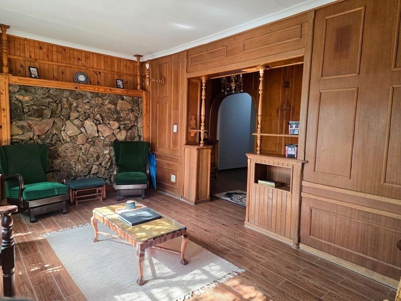 Boomed area - 4 Bedroom with Flatlet - Photo 7