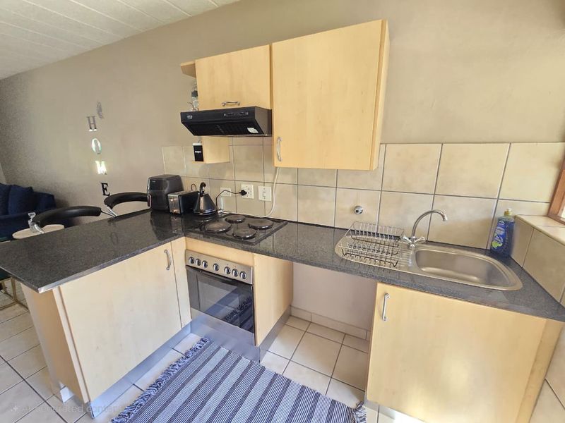 Groundfloor apartment For Sale in Jukskei Park, Randburg - Photo 9