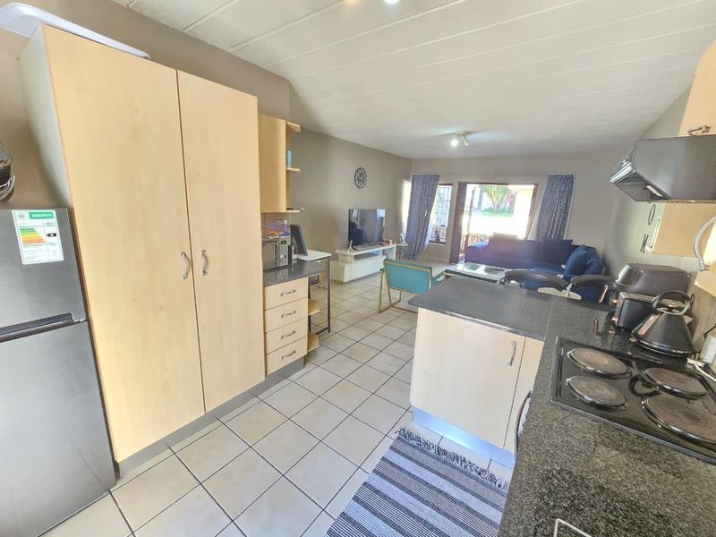 Groundfloor apartment For Sale in Jukskei Park, Randburg - Photo 8