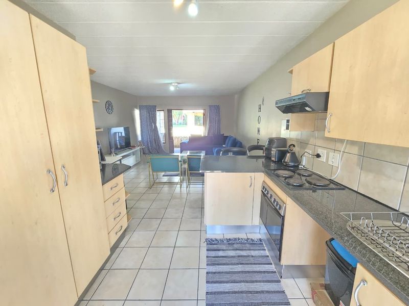 Groundfloor apartment For Sale in Jukskei Park, Randburg - Photo 6