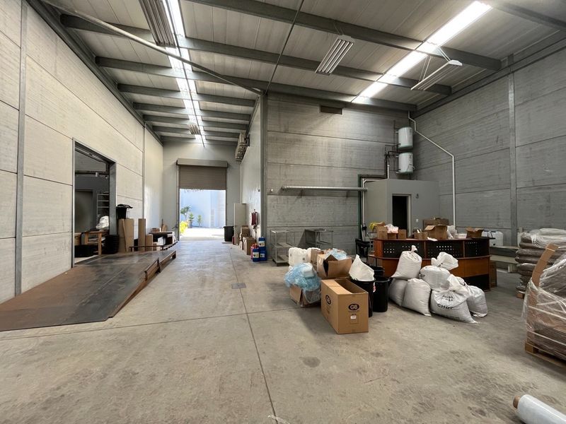 515m2 Warehouse To LET in The Reserve Business Park 1 - Photo 10
