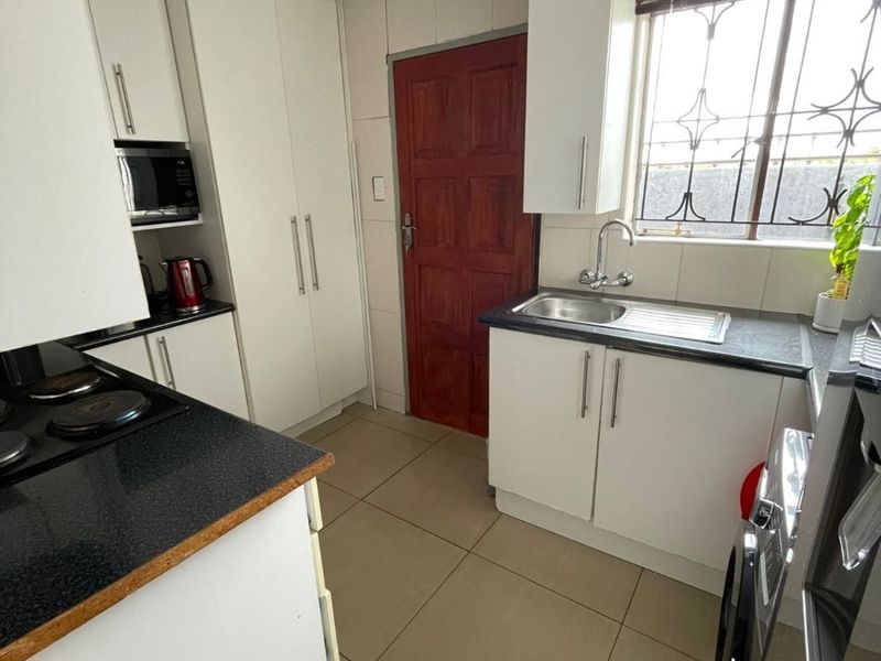 House To Rent in Nellmapius EXT 1, Pretoria - Photo 3