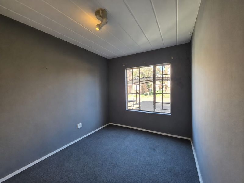 Ground Floor Apartment To Rent in Erand Gardens, Midrand - Photo 8