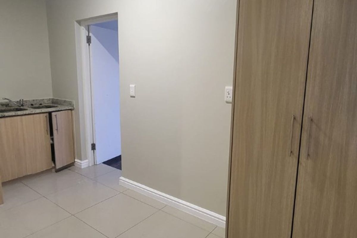 Family Home in Sandown Blouberg - Photo 4