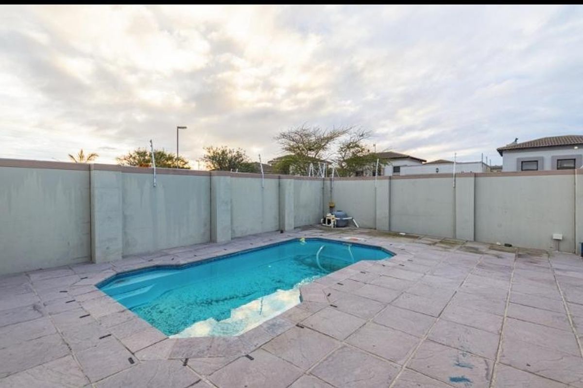 Family Home in Sandown Blouberg - Photo 3