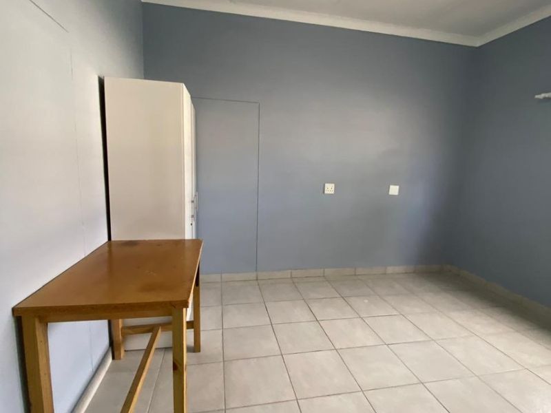 x2 Self Contained Room Available Immediately!!!!! - Photo 3