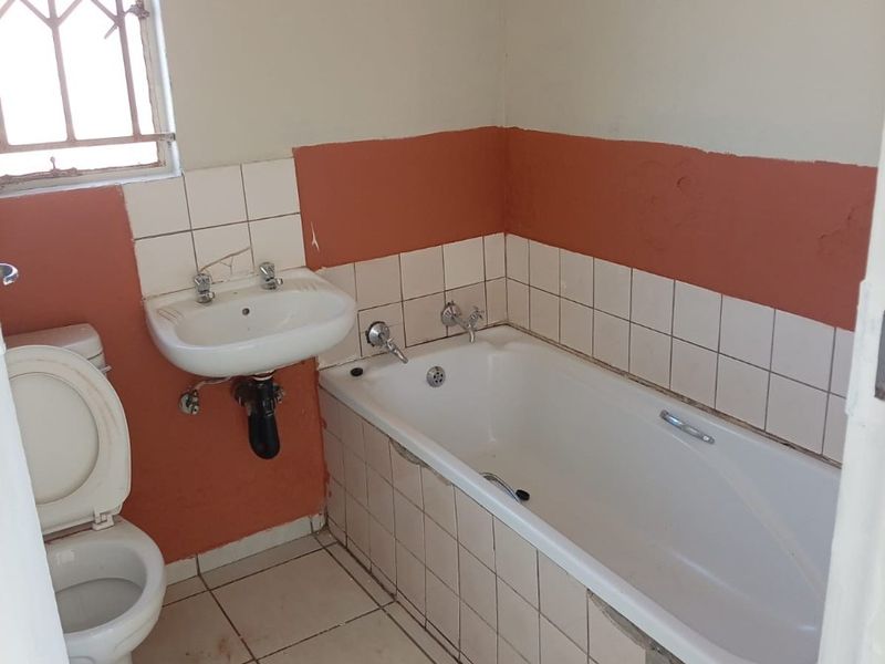 House To Rent in Protea Glen, Soweto - Photo 7