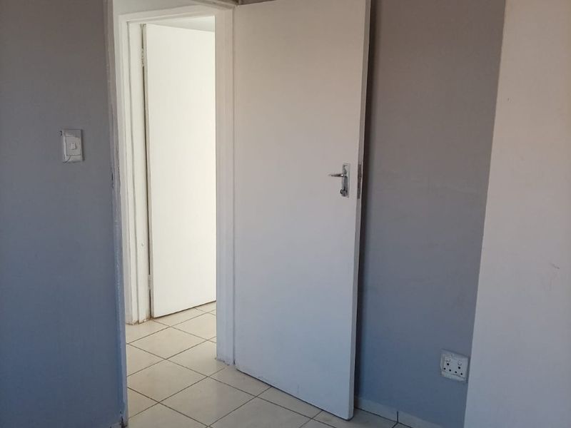 House To Rent in Protea Glen, Soweto - Photo 8