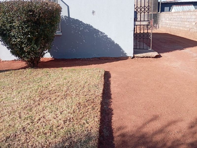 House To Rent in Protea Glen, Soweto - Photo 3