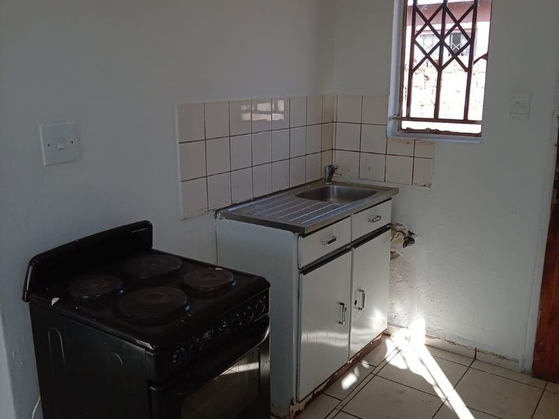 House To Rent in Protea Glen, Soweto - Photo 4