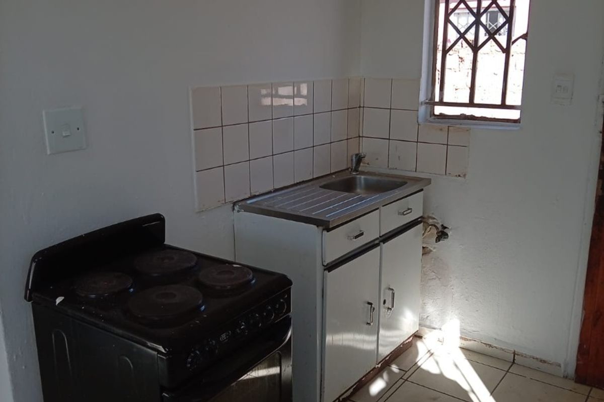 House To Rent in Protea Glen, Soweto - Photo 4