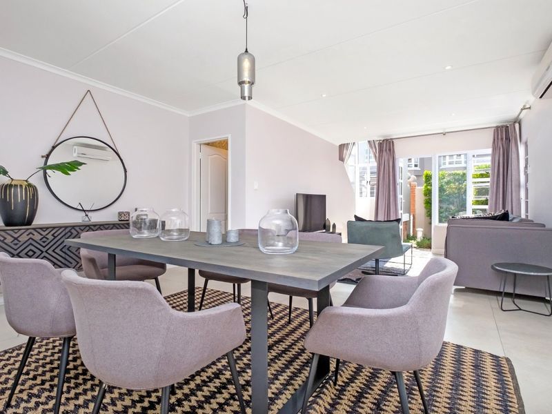Beautifully Renovated Duplex in Bryanston’s Most Sought-After Complex - Photo 4