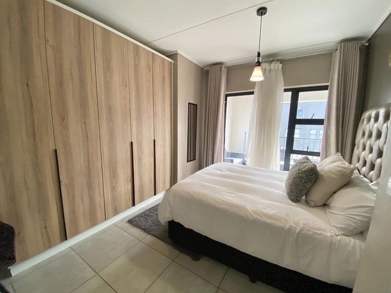 Apartment To Rent in Waterfall, Midrand - Photo 8