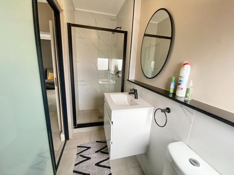 Apartment To Rent in Waterfall, Midrand - Photo 6