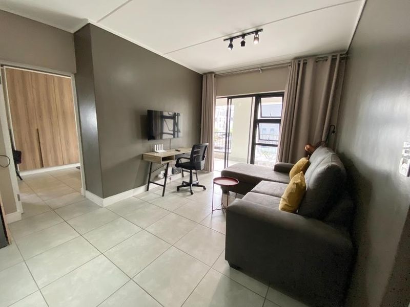 Apartment To Rent in Waterfall, Midrand - Photo 4
