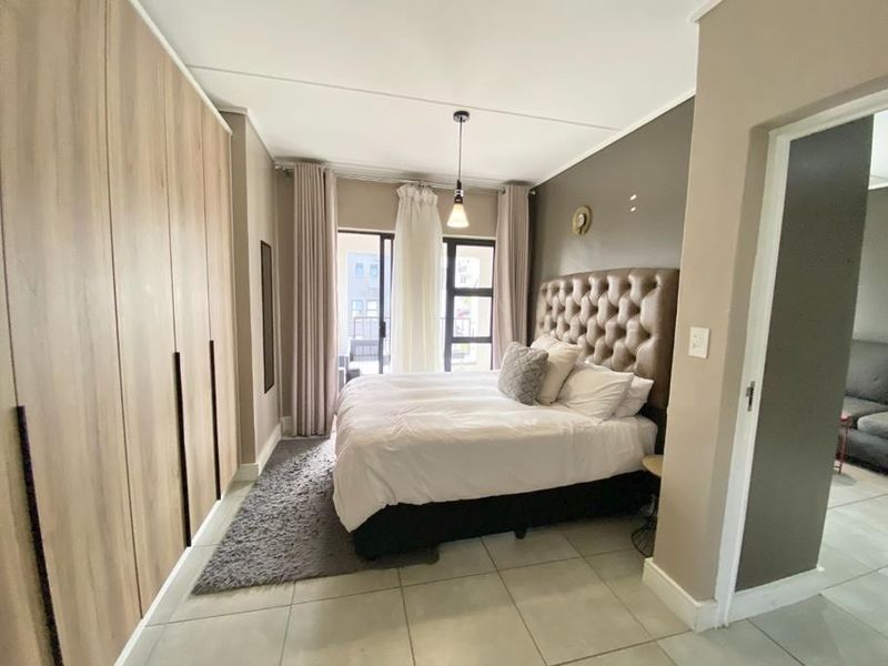 Apartment To Rent in Waterfall, Midrand - Photo 9