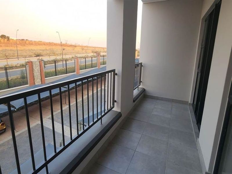 Apartment To Rent in Waterfall, Midrand - Photo 10