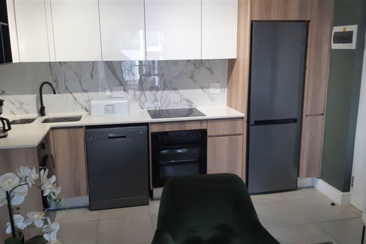 Apartment To Rent in Waterfall, Midrand - Photo 3