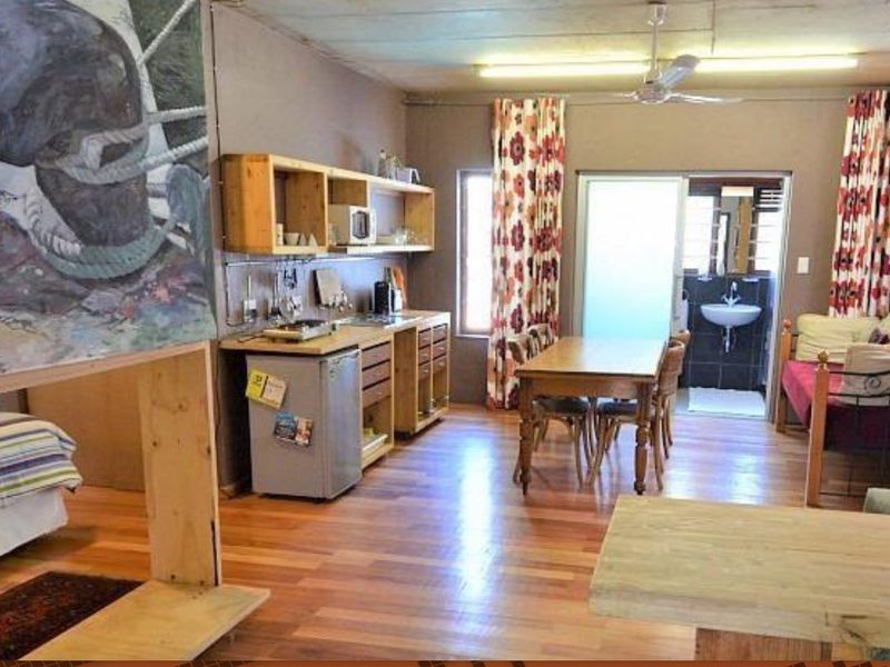 Delux Guesthouse And Investment Opportunity - Prime Pretoria Location (Close to HPC And TUKS) - Photo 9