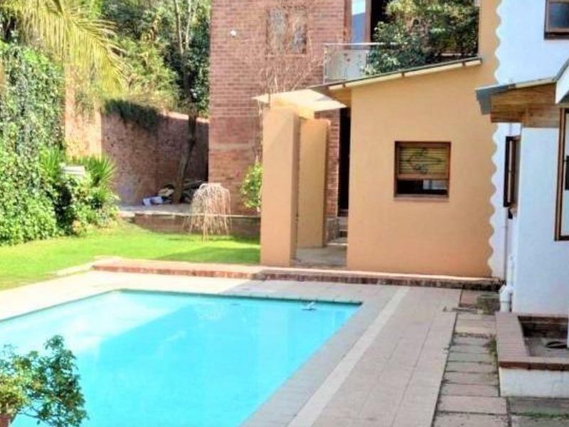Delux Guesthouse And Investment Opportunity - Prime Pretoria Location (Close to HPC And TUKS) - Photo 8