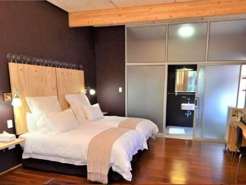 Delux Guesthouse And Investment Opportunity - Prime Pretoria Location (Close to HPC And TUKS) - Photo 2