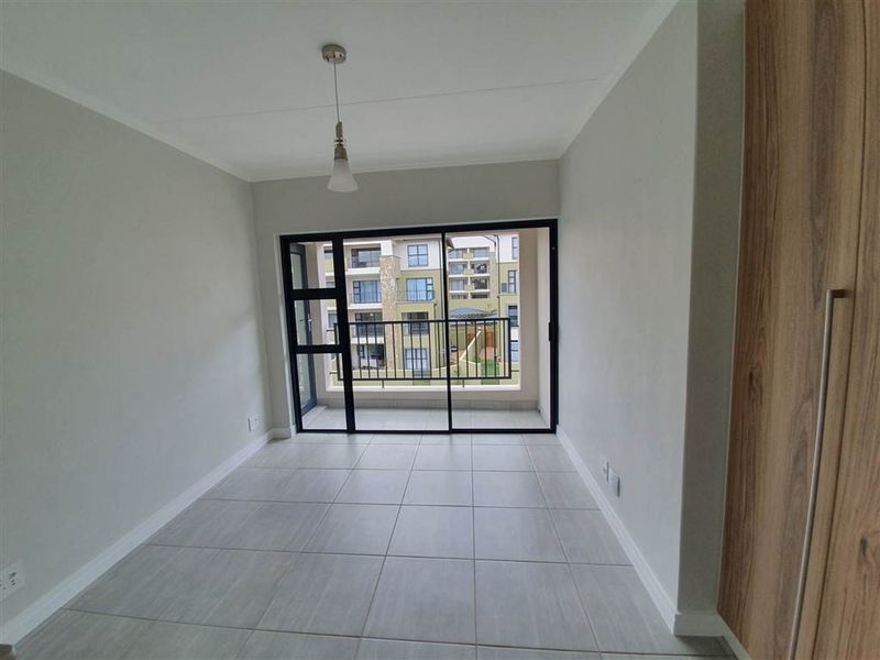 Apartment To Rent in Waterfall, Midrand - Photo 8