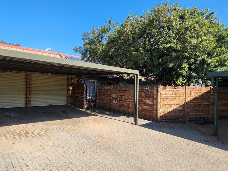 Townhouse For Sale in Pierre Van Ryneveld, Centurion - Photo 3