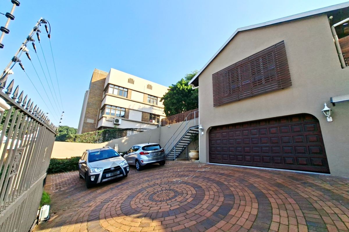 House For Sale in Bulwer, Durban, KwaZulu Natal - Photo 3
