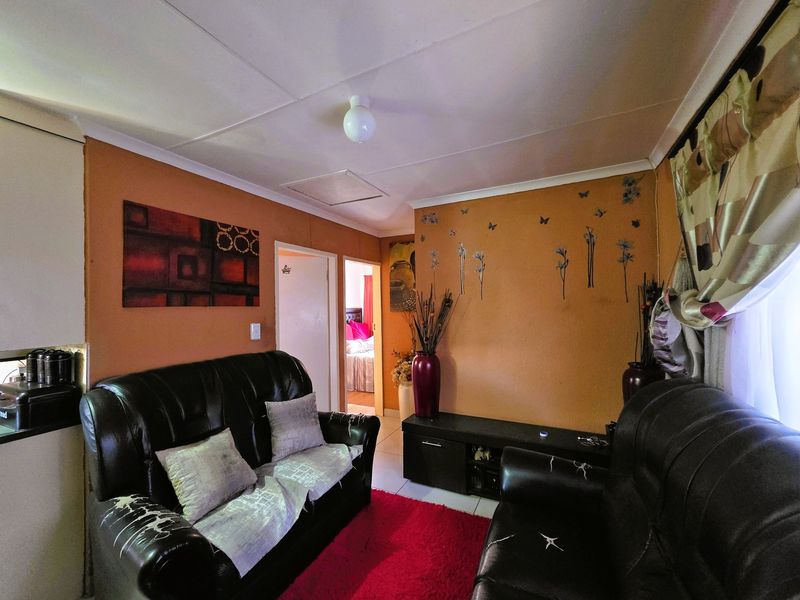 Affordable 2-Bedroom Home in Mahube Valley - Photo 10