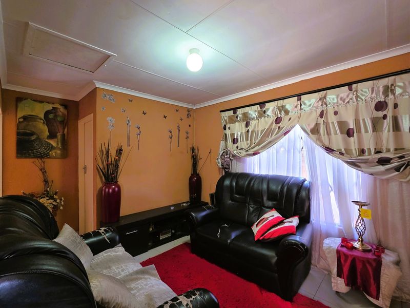 Affordable 2-Bedroom Home in Mahube Valley - Photo 9