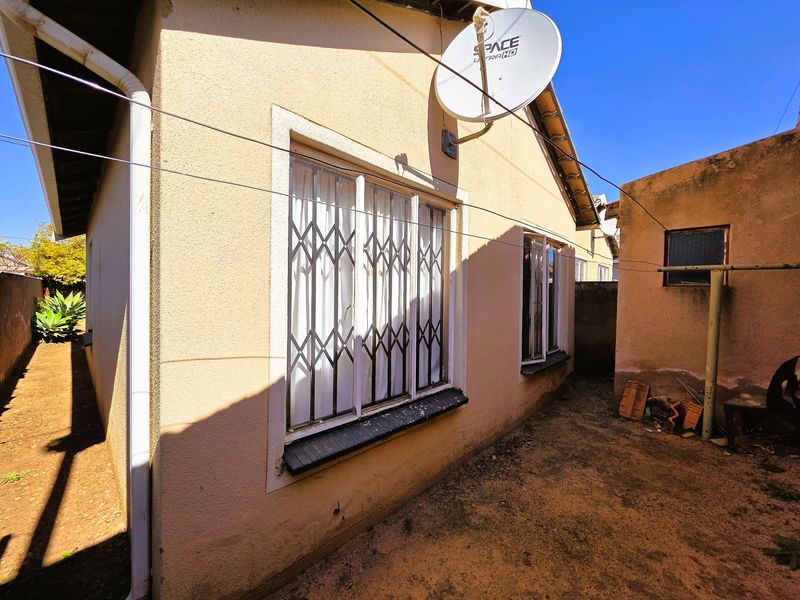 Affordable 2-Bedroom Home in Mahube Valley - Photo 4