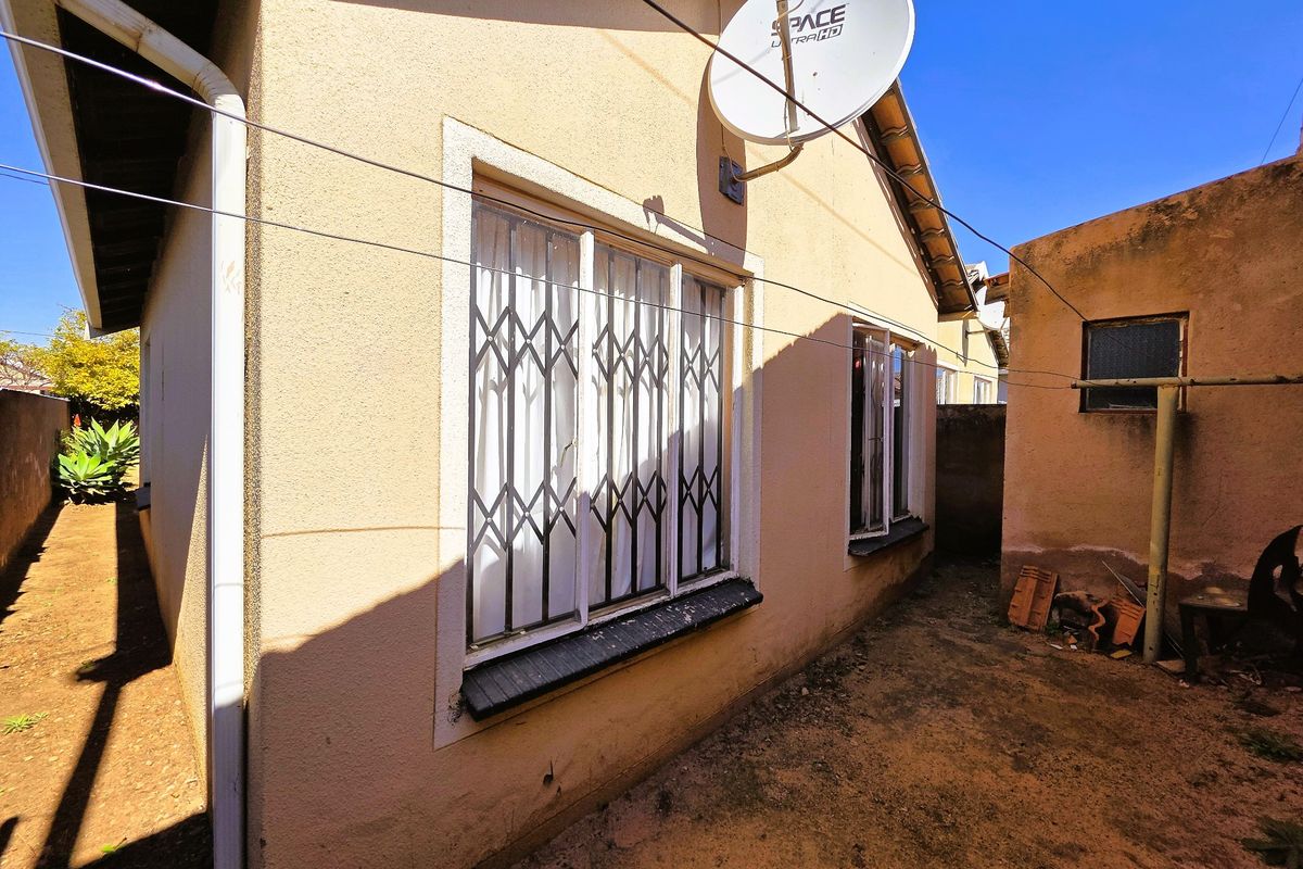 Affordable 2-Bedroom Home in Mahube Valley - Photo 4