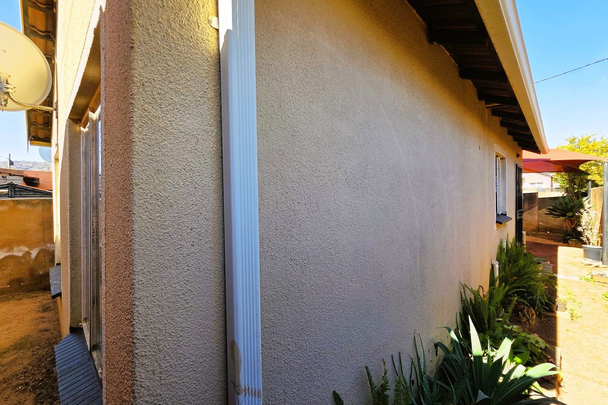 Affordable 2-Bedroom Home in Mahube Valley - Photo 3